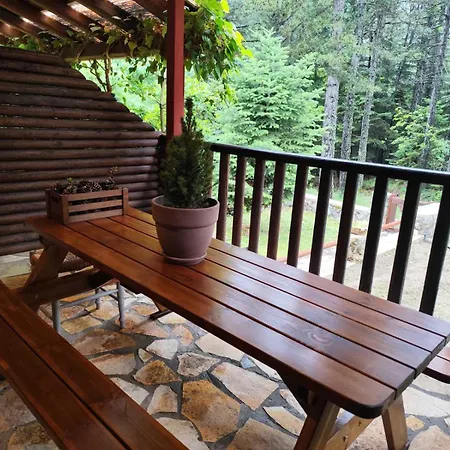 Elatolithos Chalet *