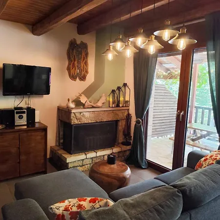 Chalet Elatolithos